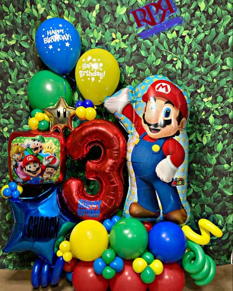 Numero gigante tema Super Mario Bros allestimenti addobbi palloncini decorazioni compleanno festa Castelferretti Tolentino Casette d'ete Tavullia