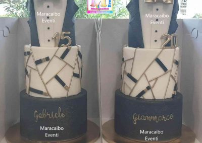 Torta scenografica compleanno matrimonio cerimonia pasta di zucchero finta personalizzata