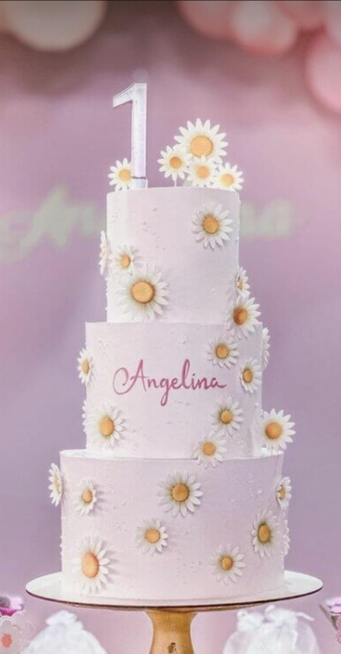Allestimento margherita fiori torta cake design scenografica battesimo primo compleanno Ancona Macerata Ascoli Pesaro