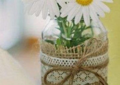 Centrotavola fiori e allestimento fiori bianchi elegante allestimenti feste compleanni matrimoni battesimi comunioni