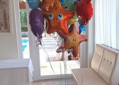 Composizione di palloncini a tema mare marino animali stella centrotavola decorazioni