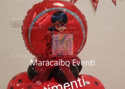 Lady bug Allestimento Composizione centrotavola palloncini